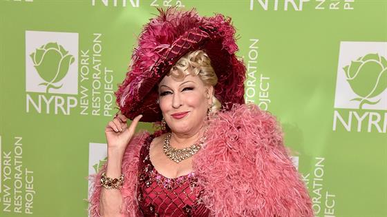 Bette Midler Reflects on 30 Years of Her Iconic Hulaween Ball
