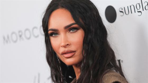 Megan Fox CLAPS BACK at Mom-Shamer
