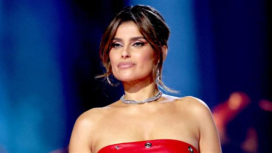 nelly furtado red dress Nelly Furtado Is More Inspired, Excited and Confident Than Ever Before |  ELLE Canada Magazine