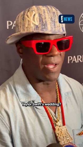 Flavor Flav is Taylor Swift's biggest fan